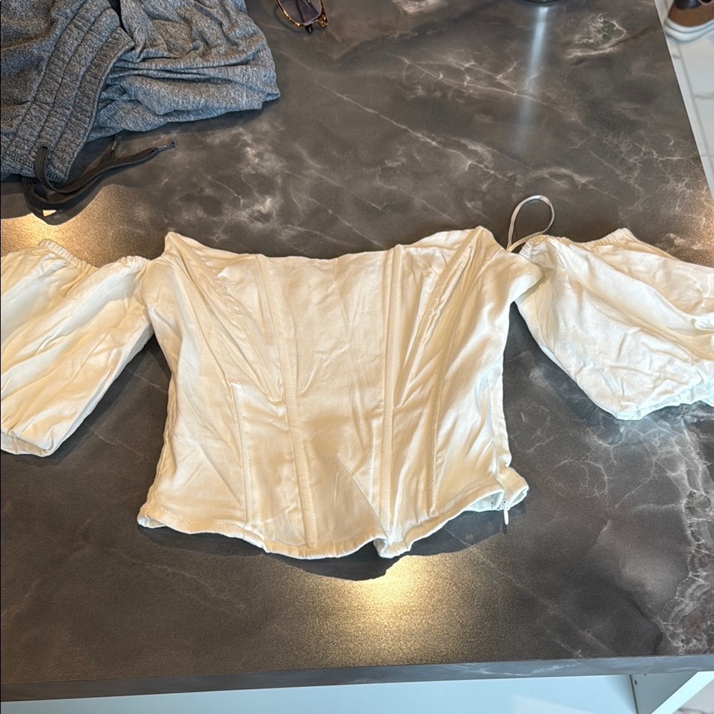 Astr Cream Puff Sleeve Bustier Blouse